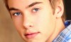 Austin North – Un actor cu lipici la fane! 