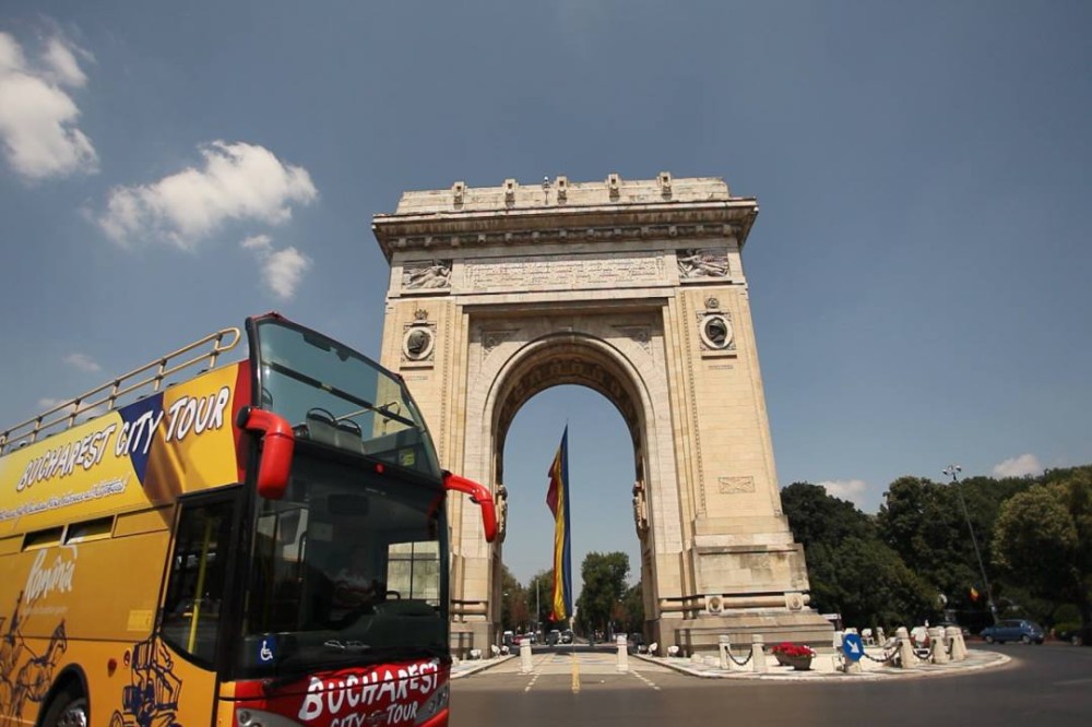 Autobuzele supraetajate revin de luni în Bucureşti. Copiii beneficiază de reduceri