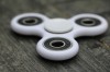 Spinner, jucăria care a cucerit lumea. Argumente pro şi contra