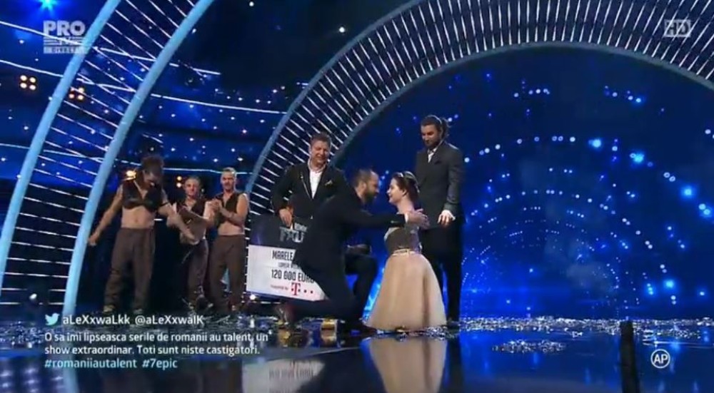 Românii au talent 2017: Povestea unei fetiţe fără mâini, dar cu o voce de aur