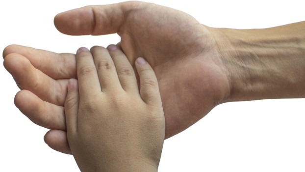 Ce se întâmplă când copiii nu se spală pe mâini? Imaginea impresionantă a unei palme