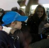 Angelina Jolie, sfat pentru fiicele sale: “Oricine se poate îmbrăca cu o rochie şi poate purta machiaj. Mintea voastră este cea care vă defineşte”