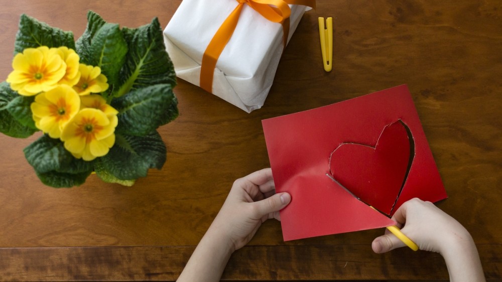 Pregătiri pentru Sfantul Valentin! Inimioare din hârtie