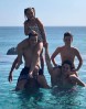 Victoria și David Beckham, alături de cei patru copii, într-un pictorial special