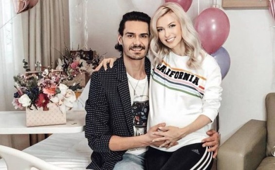 Andreea Bălan, în pericol în timpul nașterii! Cântăreața a a suferit un stop cardio-respirator 